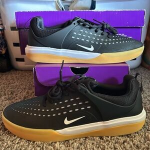Nike Skateboarding Zoom Nyjah 3
